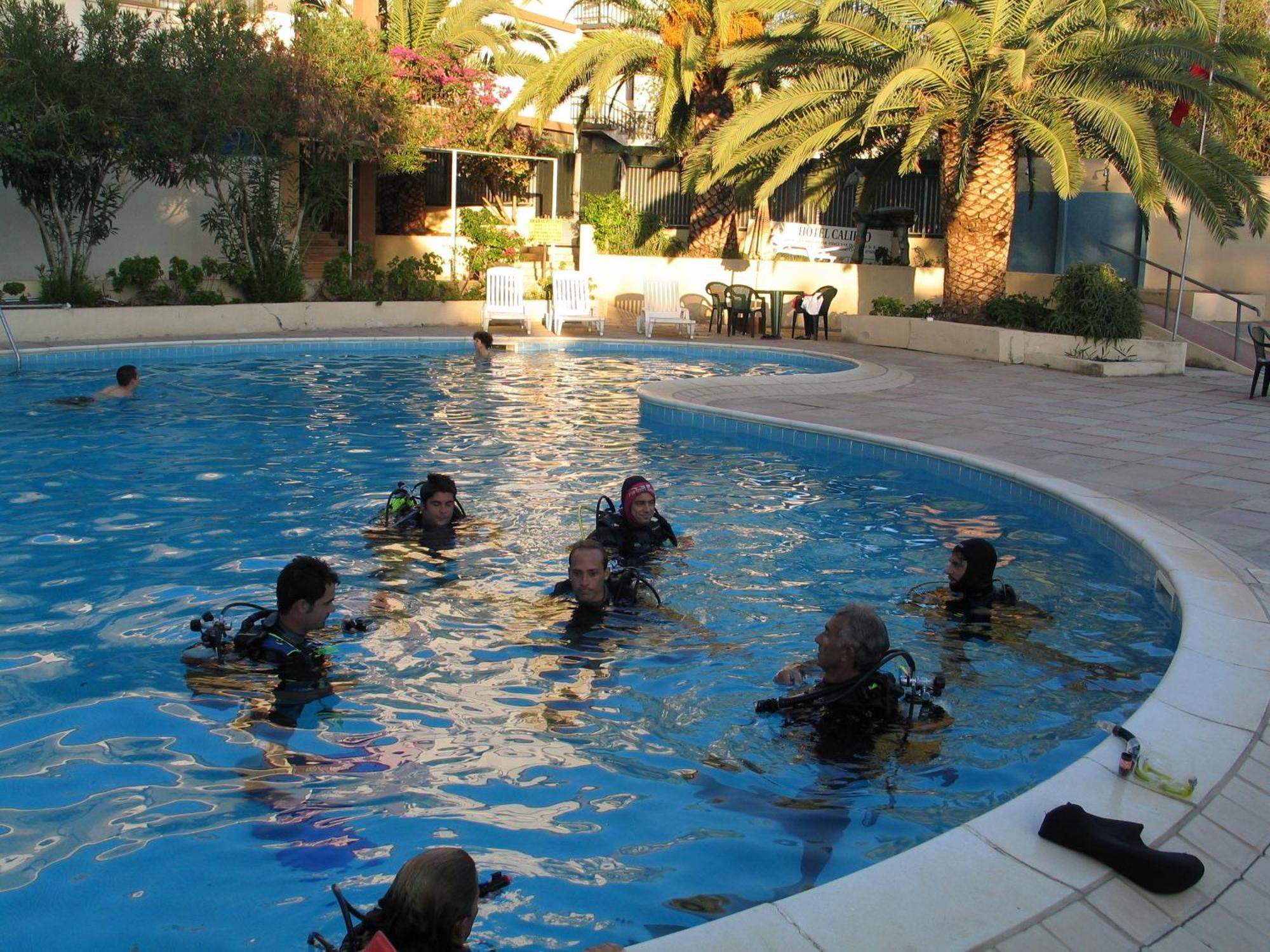 Hotel Califfo Quartu SantʼElena Εξωτερικό φωτογραφία