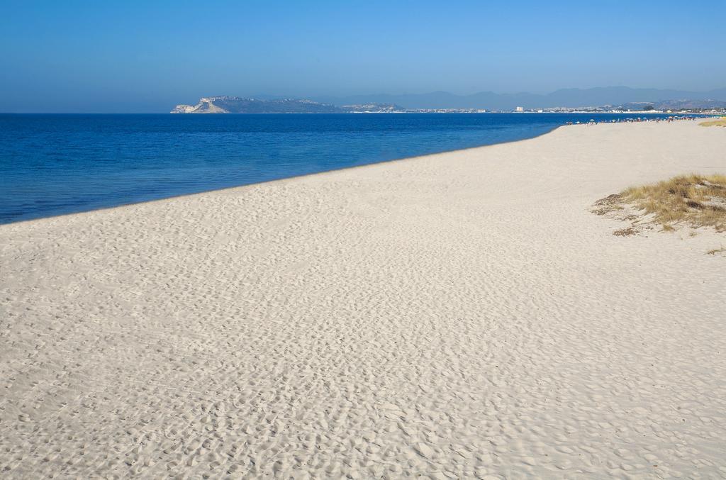 Hotel Califfo Quartu SantʼElena Εξωτερικό φωτογραφία